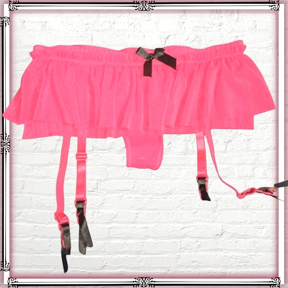Blu Chic Hot Pink Ruffled Bra & Garter Set Size Small - Picture 5 of 6